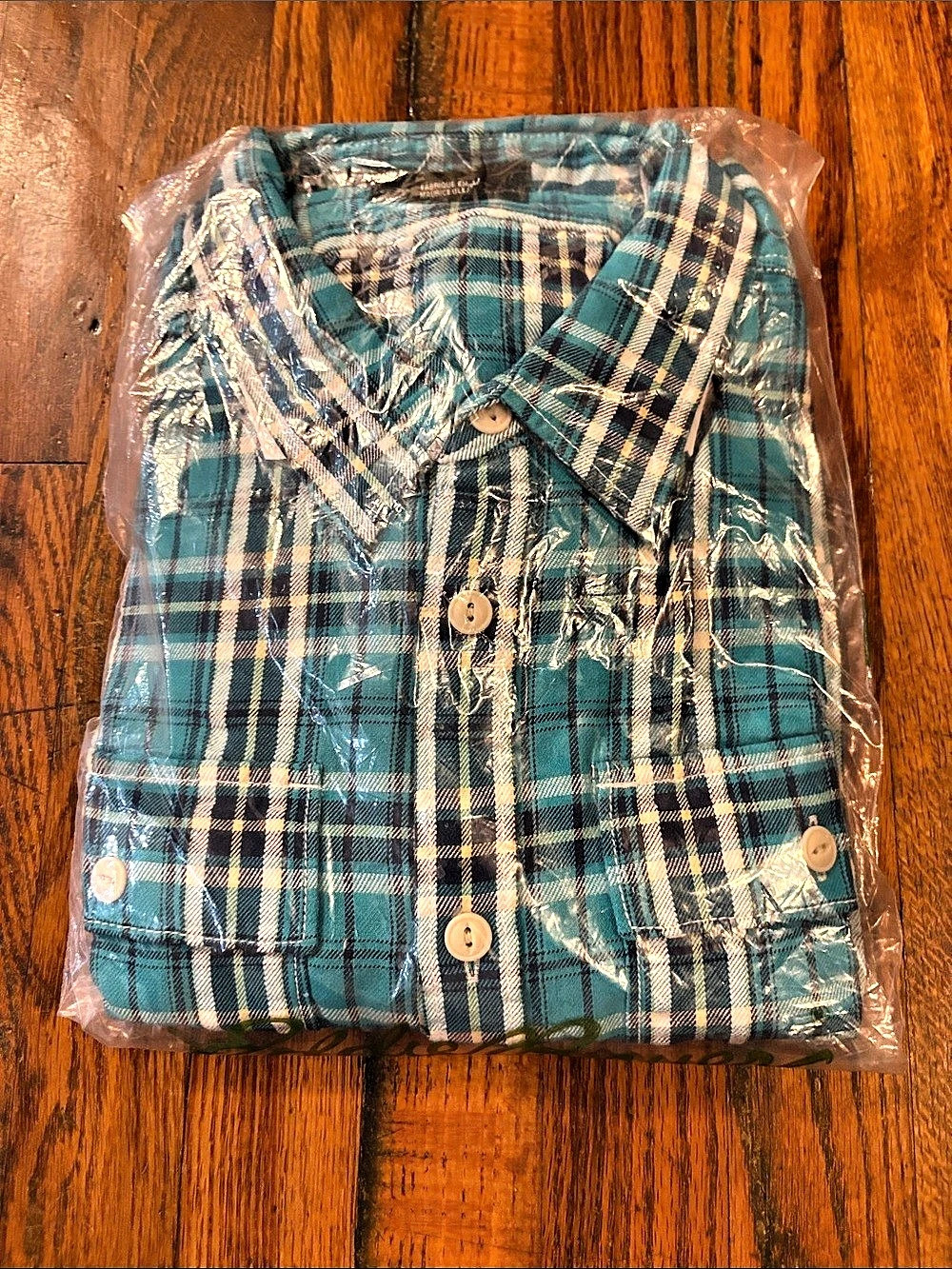 🎉NWT! Eddie Bauer Classic Fit Plaid Shirt Plaid Button Down Blue & White Size La